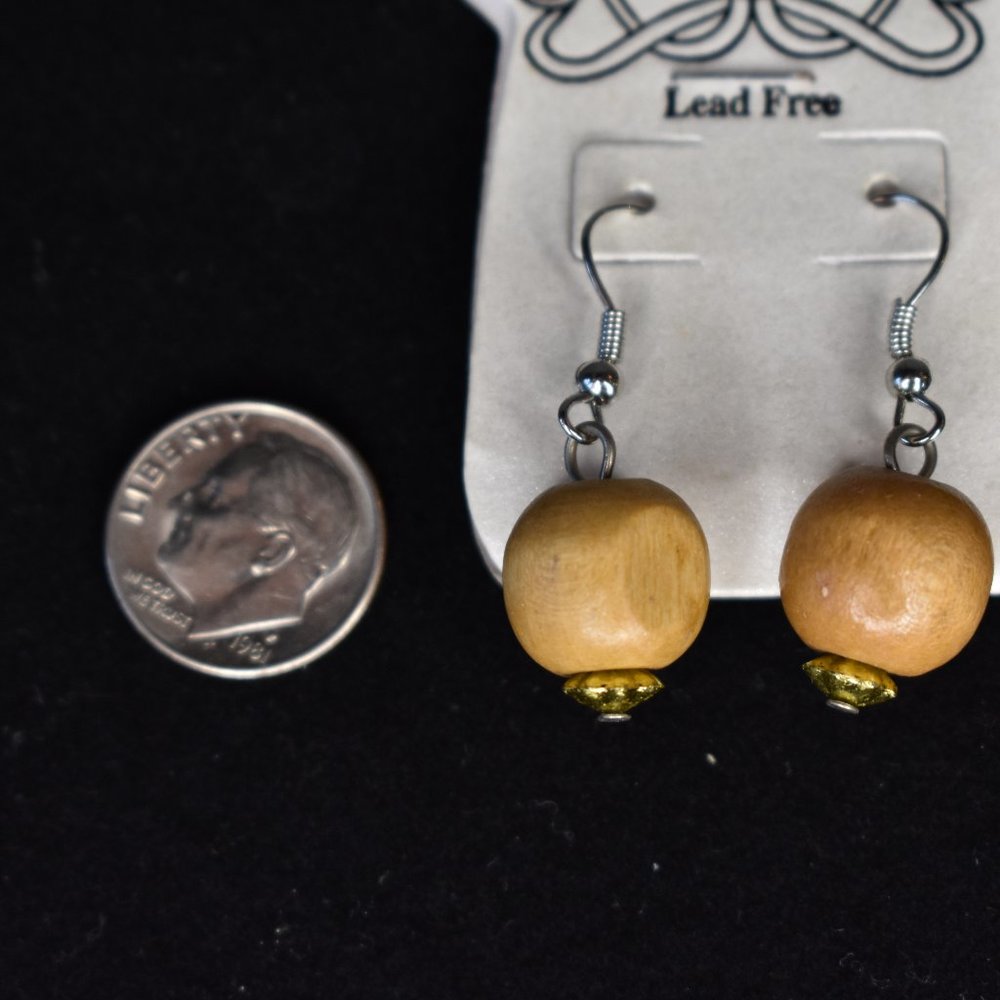 🔥 3/$15 NWT Wood Bead Dangle Earrings - Picture 5 of 8